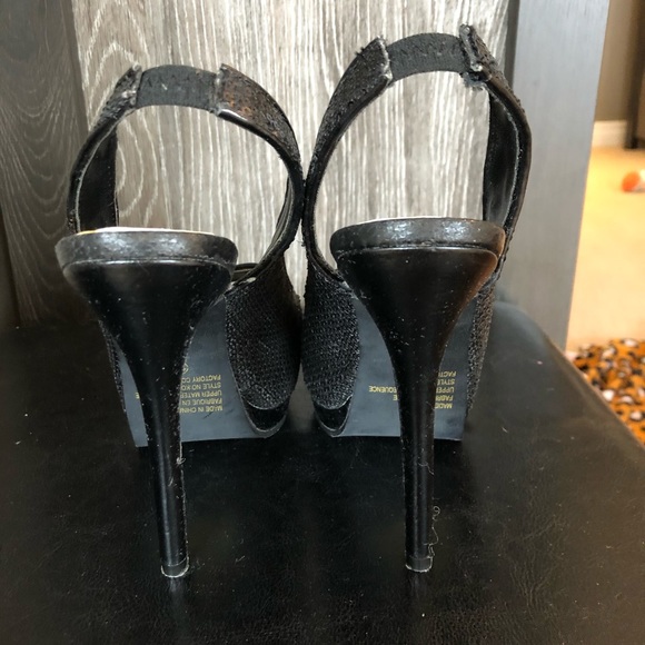 3 for 15 ๐ Spring Sequin Heels - Picture 4 of 7